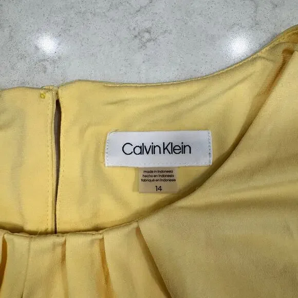 Calvin Klein Butter Yellow Sleeveless Pleated Blouse Women's 14 Quiet Luxury Top - Picture 11 of 16